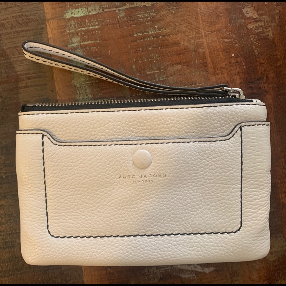 Marc Jacobs empire city wristlet